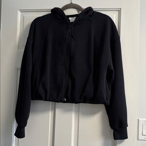 Mondetta Black Performance Cropped Hoodie
